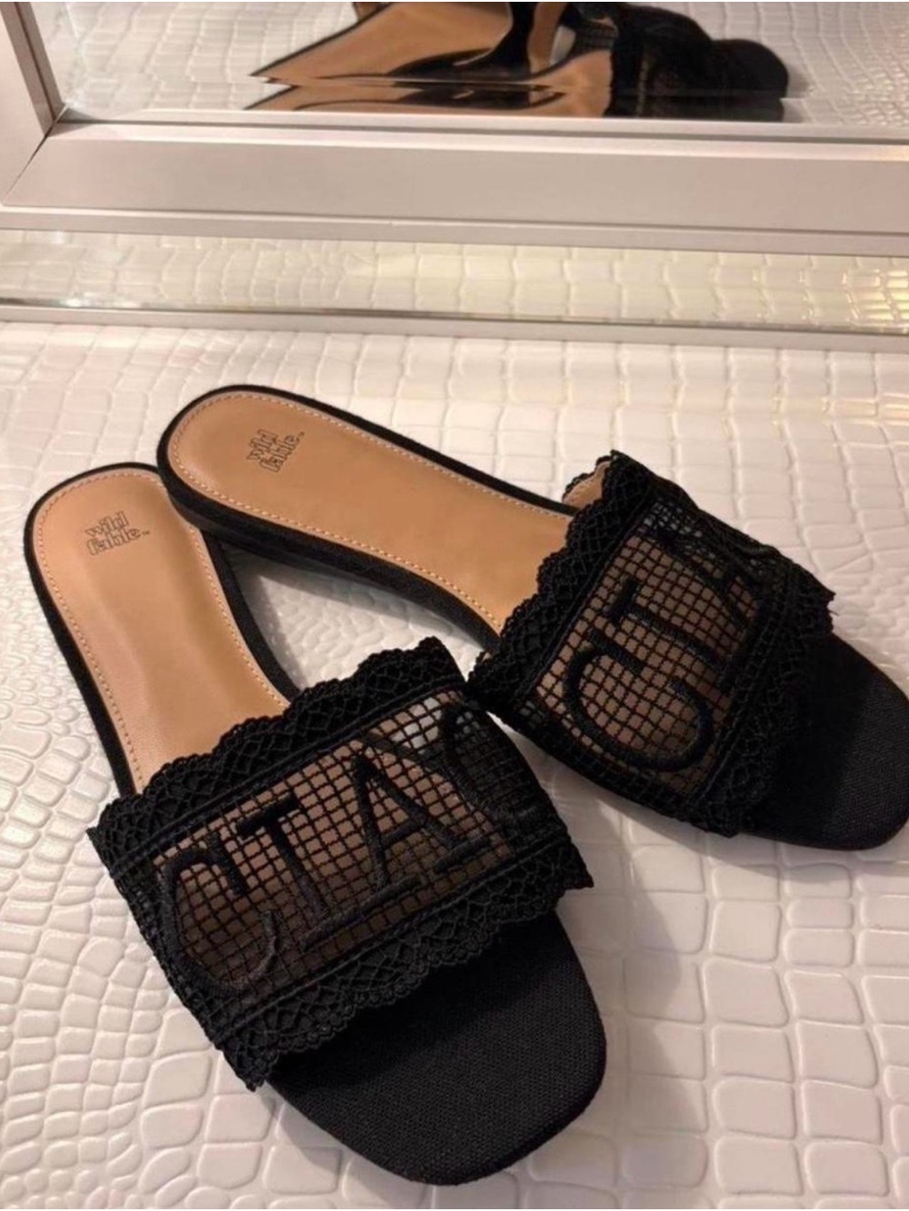 Wild Fable size 10 Black Cutout Lace Slide Sandals